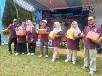 PGRI Bojongsari Meriahkan HUT ke-80 dengan Door Prize